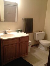141 E Welcome Ave, Unit M Hanson Prop. in Mankato, MN - Foto de edificio - Building Photo