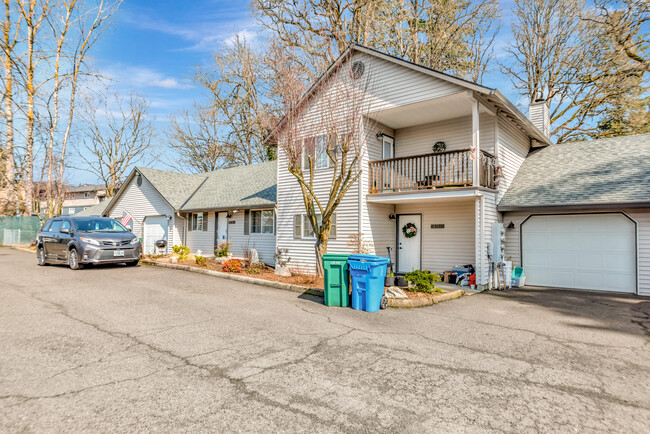 4707 SE Ina Ave in Milwaukie, OR - Building Photo - Building Photo