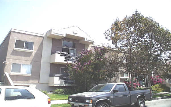 Regency At The Park in Burbank, CA - Building Photo - Building Photo