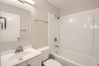 4233 Valley Grove Dr, Unit A in Hermitage, TN - Building Photo - Building Photo