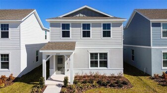 2233 Southbury Dr in Kissimmee, FL - Building Photo