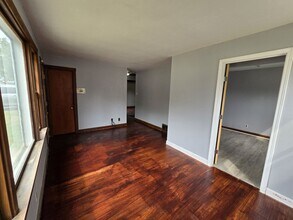 422 Plaza Ave in Ferguson, MO - Building Photo - Building Photo