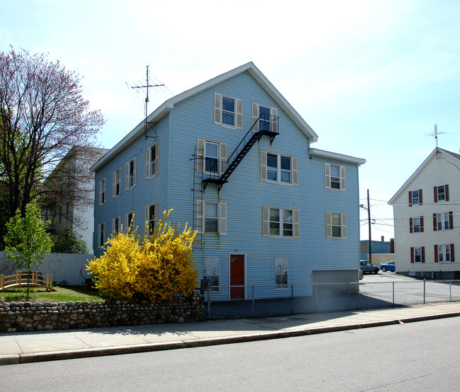 183 Rathbun St in Woonsocket, RI - Building Photo - Building Photo