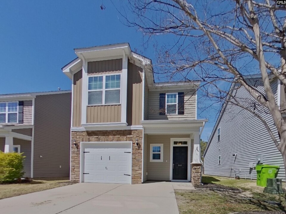 844 Parnell Ct in Columbia, SC - Building Photo