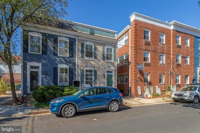 property at 225 S Payne St
