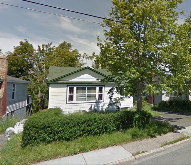 property at 72 Grenfell Ave