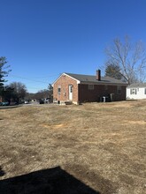 203 Rutledge Circle in Salem, VA - Building Photo - Building Photo