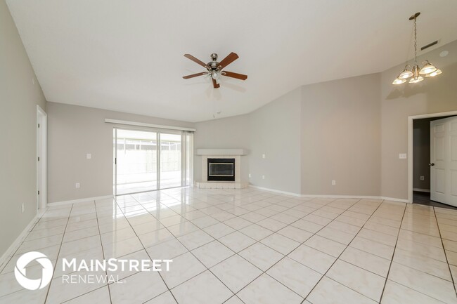 1216 Grassy Meadow Pl in Brandon, FL - Building Photo - Building Photo