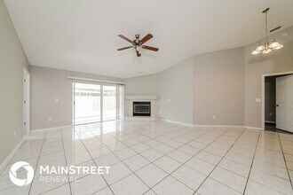 1216 Grassy Meadow Pl in Brandon, FL - Building Photo - Building Photo