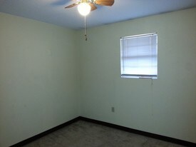 708 W 12th St Apartments