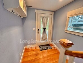 1316 SE 43rd Ave in Portland, OR - Foto de edificio - Building Photo
