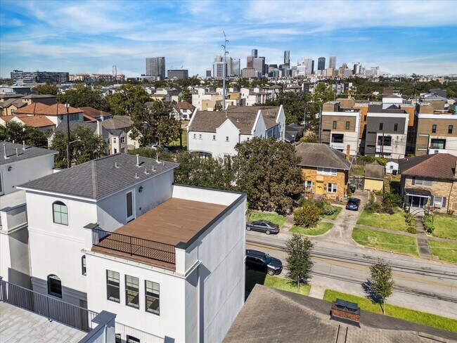 4705 Jackson St in Houston, TX - Building Photo - Building Photo