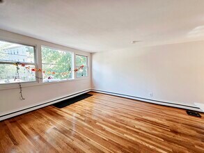 119 Chestnut St in Brookline, MA - Building Photo - Building Photo