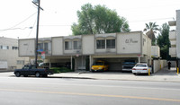 El Paseo Apartments in Van Nuys, CA - Building Photo - Building Photo