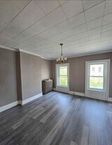 541 5th Ave, Unit 2 in Troy, NY - Building Photo