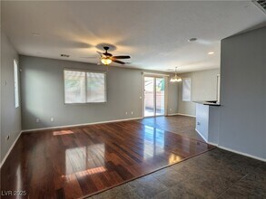 758 Crest Valley Pl in Henderson, NV - Building Photo - Building Photo