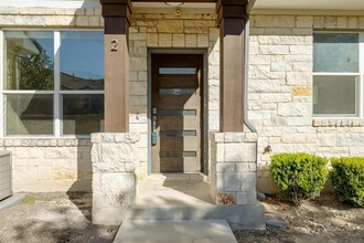 2101 Town Centre Dr in Round Rock, TX - Building Photo - Building Photo