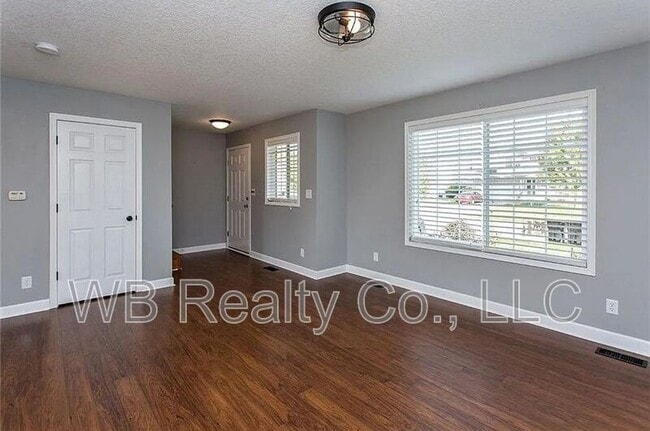 710 SE Murphy Dr in Waukee, IA - Building Photo - Building Photo