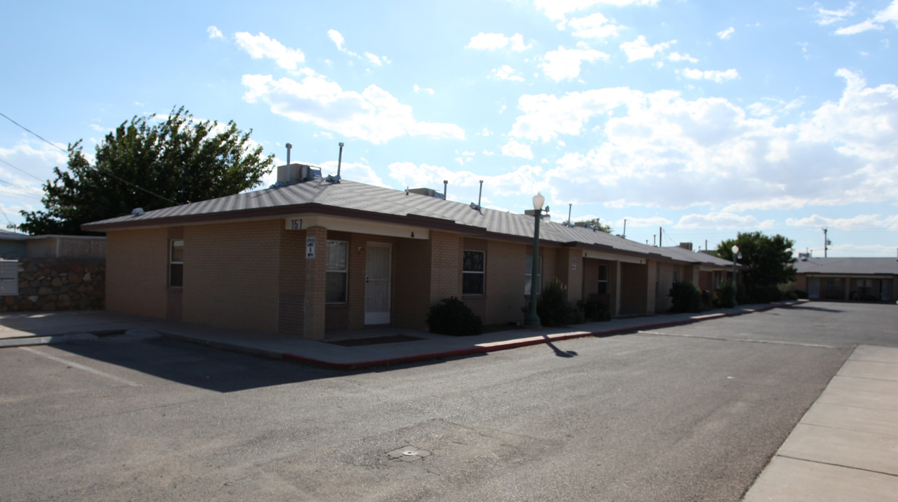 157 N Glenwood St in El Paso, TX - Building Photo