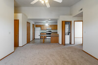 Carisbrooke Apartments in Champaign, IL - Building Photo - Interior Photo