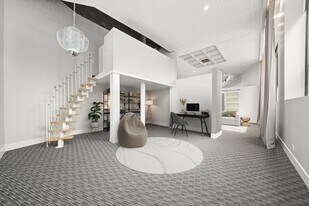 300 N Ogden Ave in Chicago, IL - Building Photo