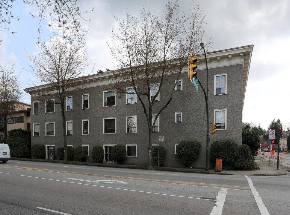 Laurelhurst Apartments in Vancouver, BC - Building Photo