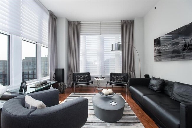 property at 1125 Maxwell Ln