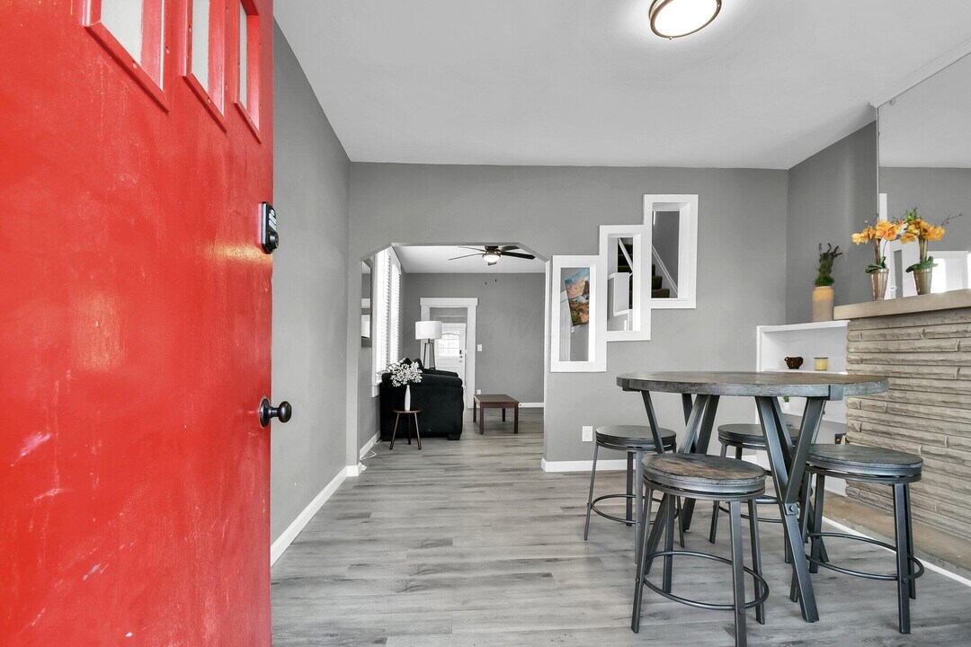 405 E Welch Ave in Columbus, OH - Building Photo