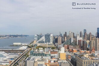 635 W 42nd St in New York, NY - Foto de edificio - Building Photo