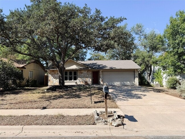11910 Stout Oak Trail in Austin, TX - Building Photo - Building Photo