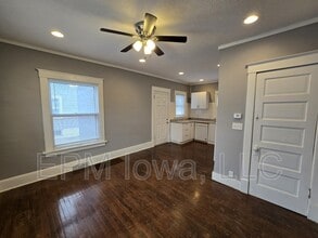 1557 6th Ave SE in Cedar Rapids, IA - Building Photo - Building Photo
