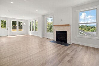 122 Hazel Mill Rd in Asheville, NC - Building Photo - Building Photo