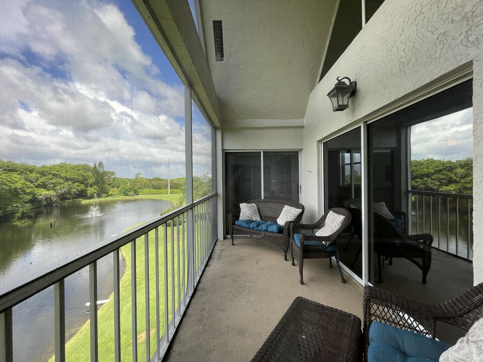 5910 Morningstar Cir in Delray Beach, FL - Building Photo