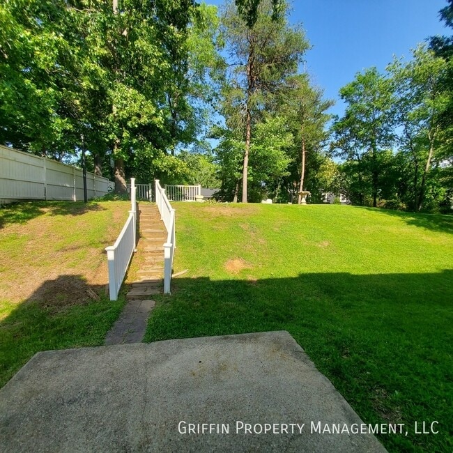 9220 Fort Foote Rd in Fort Washington, MD - Building Photo - Building Photo