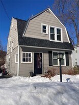26 Hillside Ave in Tuxedo Park, NY - Building Photo