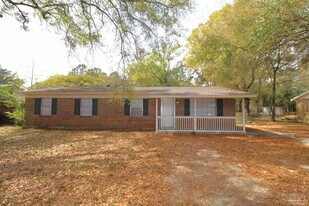 7177 Schwab Dr in Pensacola, FL - Building Photo