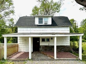 49 Rock City Rd in Woodstock, NY - Building Photo