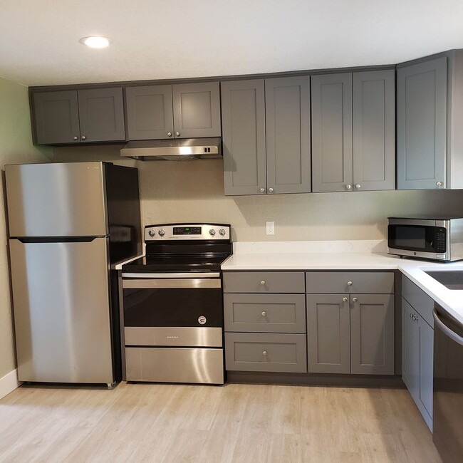 9110 Redmond - Woodinville Rd NE in Redmond, WA - Building Photo - Building Photo
