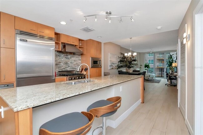 1120 E Kennedy Blvd in Tampa, FL - Building Photo - Building Photo