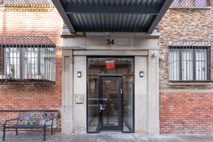 34 S 9th St in Brooklyn, NY - Building Photo