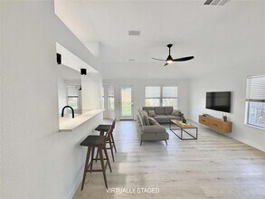 203 Little Lake Rd in Hutto, TX - Building Photo - Building Photo