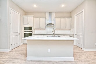 6443 Cyrils Dr in St. Cloud, FL - Building Photo - Building Photo