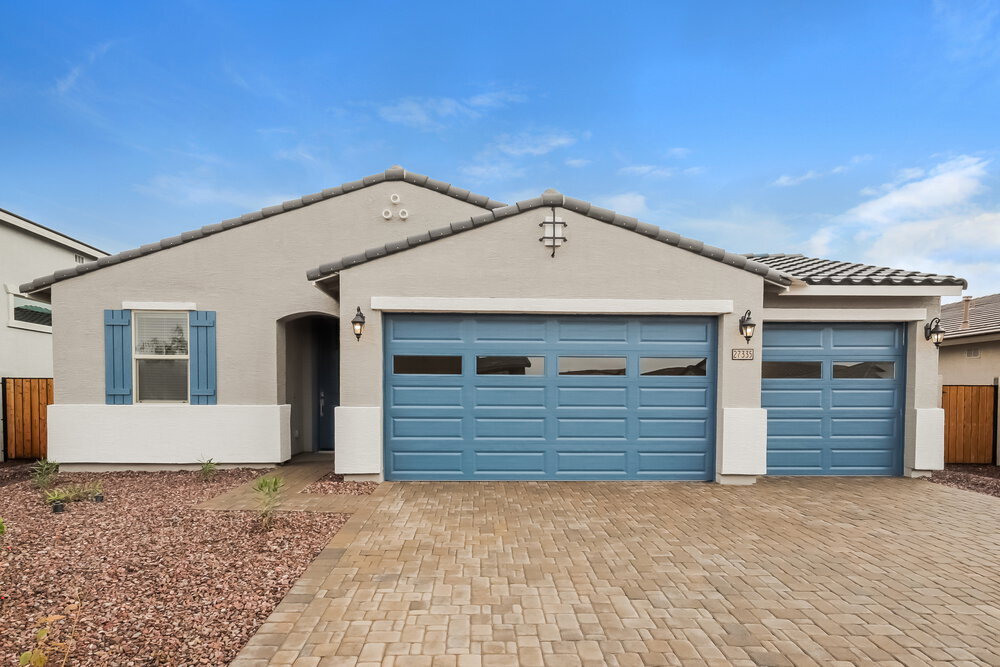 27335 N 176th Dr in Surprise, AZ - Building Photo