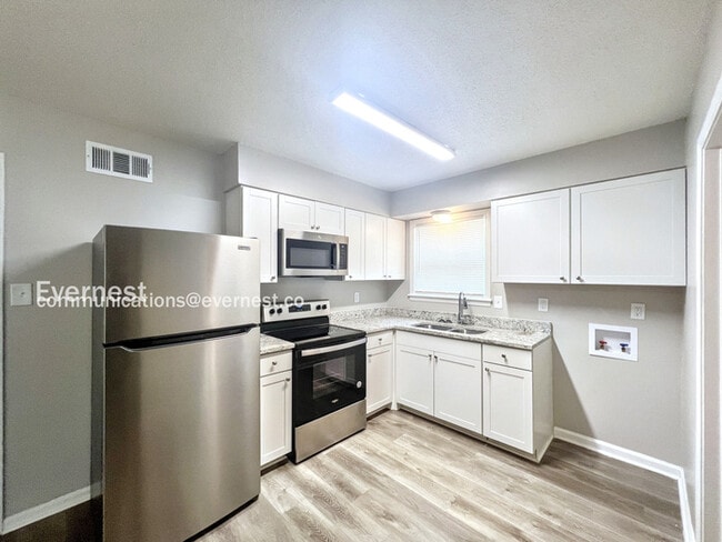 1743 Mississippi Valley Blvd