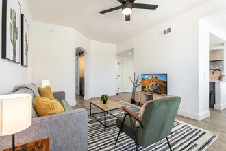 15608 N 71st St in Scottsdale, AZ - Foto de edificio - Building Photo
