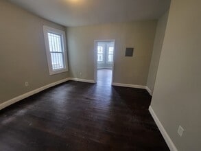 472 S 15th St in Newark, NJ - Building Photo - Building Photo