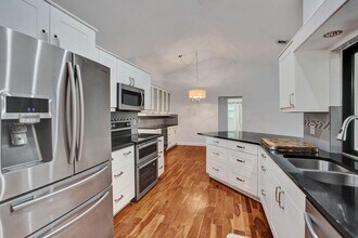 1283 Barnstaple Cir in Wellington, FL - Building Photo - Building Photo