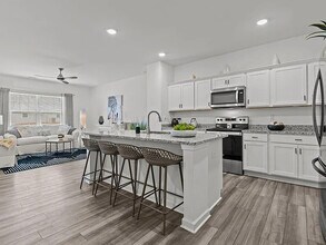 319 Spaight Acrs Wy in Wake Forest, NC - Building Photo - Building Photo