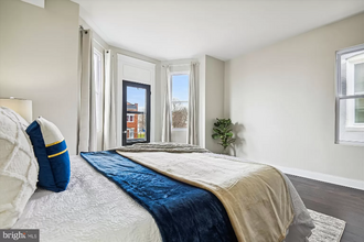 830 Brooks Ln-Unit -Unit 2 in Baltimore, MD - Foto de edificio - Building Photo