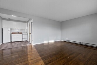 6244 W 64th Pl in Chicago, IL - Building Photo - Building Photo